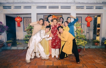 Kay Trần rủ rê các 'Anh tài' Quốc Thiên, Tăng Phúc, Neko Lê, BB Trần cùng quay MV Tết vui nhộn