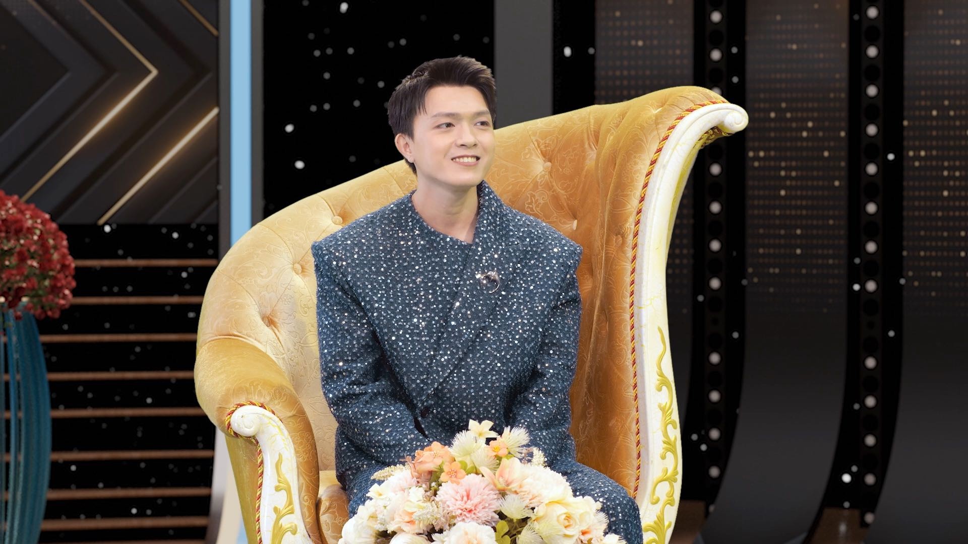 'Kỷ niệm thanh xuân': Chiếc 'đồng hồ may mắn' và bước ngoặt đưa Khánh Hoàng đến với Bolero