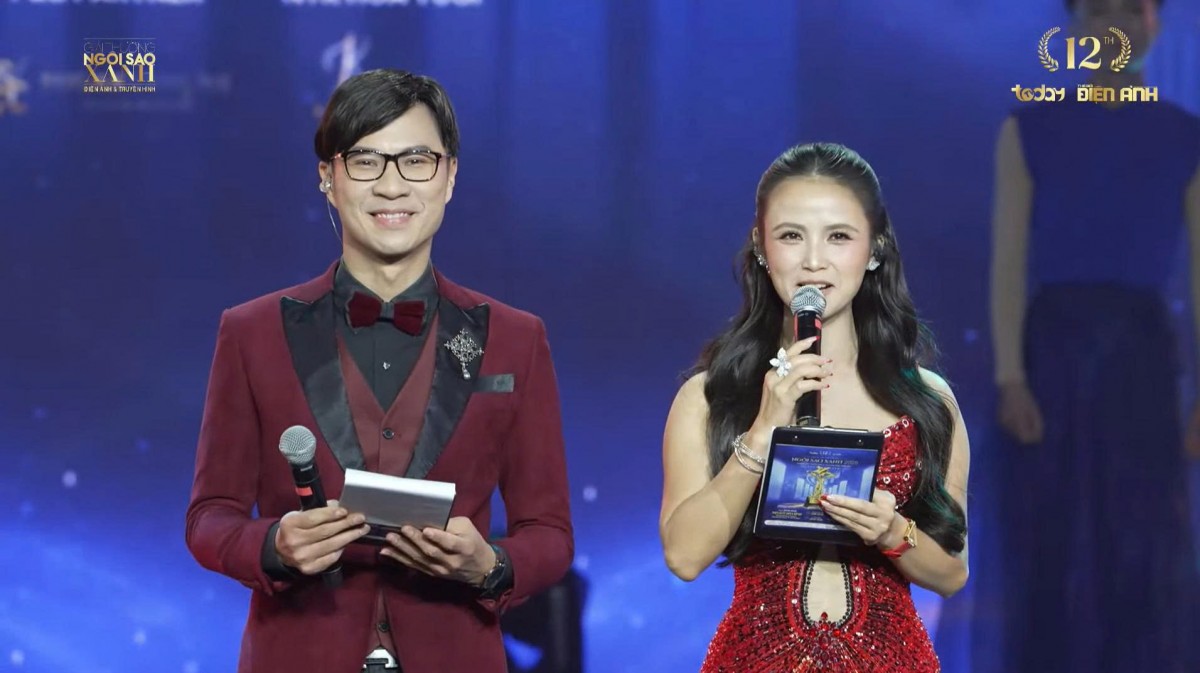 Live: Lễ trao giải Ngôi sao xanh lần thứ 12 - Giải thưởng Gương mặt Điện ảnh - Truyền hình hôm nay