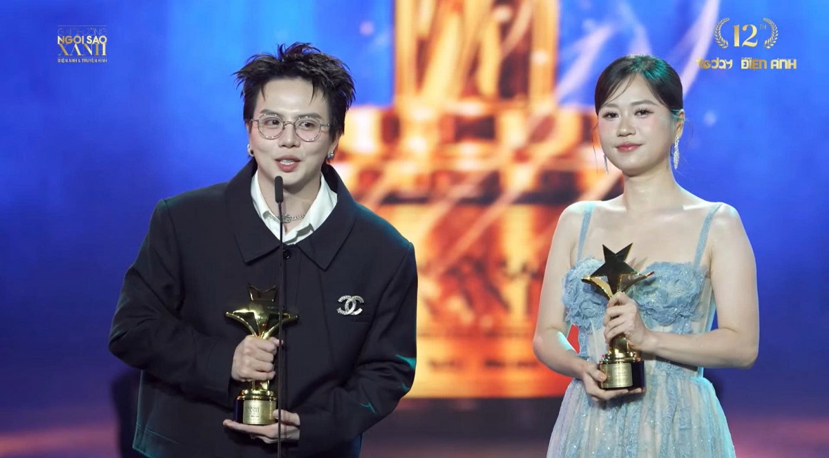 Live: Lễ trao giải Ngôi sao xanh lần thứ 12 - Giải thưởng Gương mặt Điện ảnh - Truyền hình hôm nay