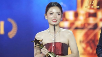 Live: Lễ trao giải Ngôi sao xanh lần thứ 12 - Giải thưởng Gương mặt Điện ảnh - Truyền hình hôm nay