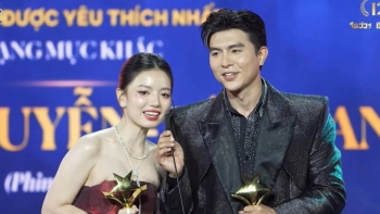 Live: Lễ trao giải Ngôi sao xanh lần thứ 12 - Giải thưởng Gương mặt Điện ảnh - Truyền hình hôm nay