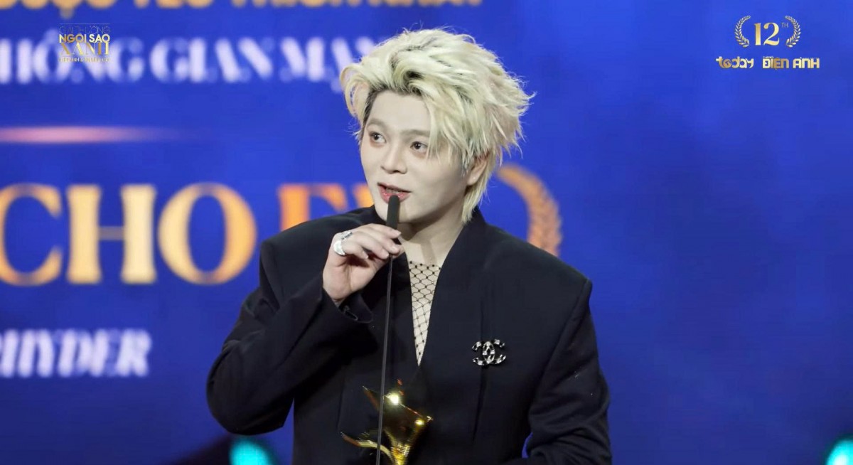 Live: Lễ trao giải Ngôi sao xanh lần thứ 12 - Giải thưởng Gương mặt Điện ảnh - Truyền hình hôm nay