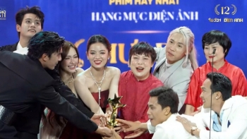 Live: Lễ trao giải Ngôi sao xanh lần thứ 12 - Giải thưởng Gương mặt Điện ảnh - Truyền hình hôm nay, 'Mưa đỏ' thắng lớn!
