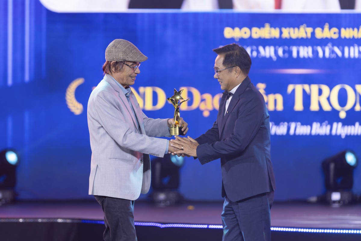 Ngôi Sao Xanh 2025: Đêm vinh danh những vai diễn tử tế và sự lên ngôi của tinh thần dân tộc Việt