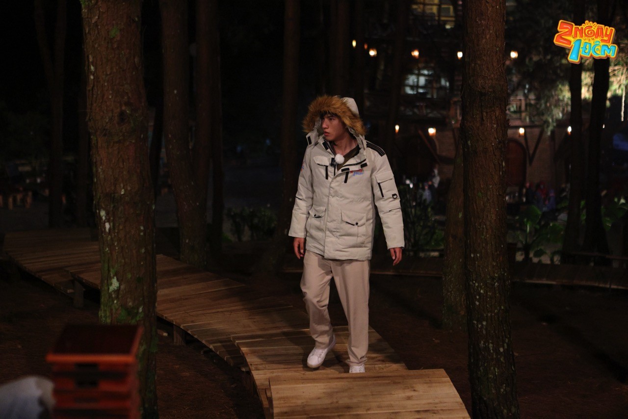 '2 ngày 1 đêm - Chuyện chưa kể': Kiều Minh Tuấn hoảng sợ bỏ nhiệm vụ giữa đường, bị Cris Phan hù cú chí mạng