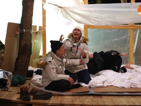 '2 ngày 1 đêm - Chuyện chưa kể': Kiều Minh Tuấn hoảng sợ bỏ nhiệm vụ giữa đường, bị Cris Phan hù cú chí mạng