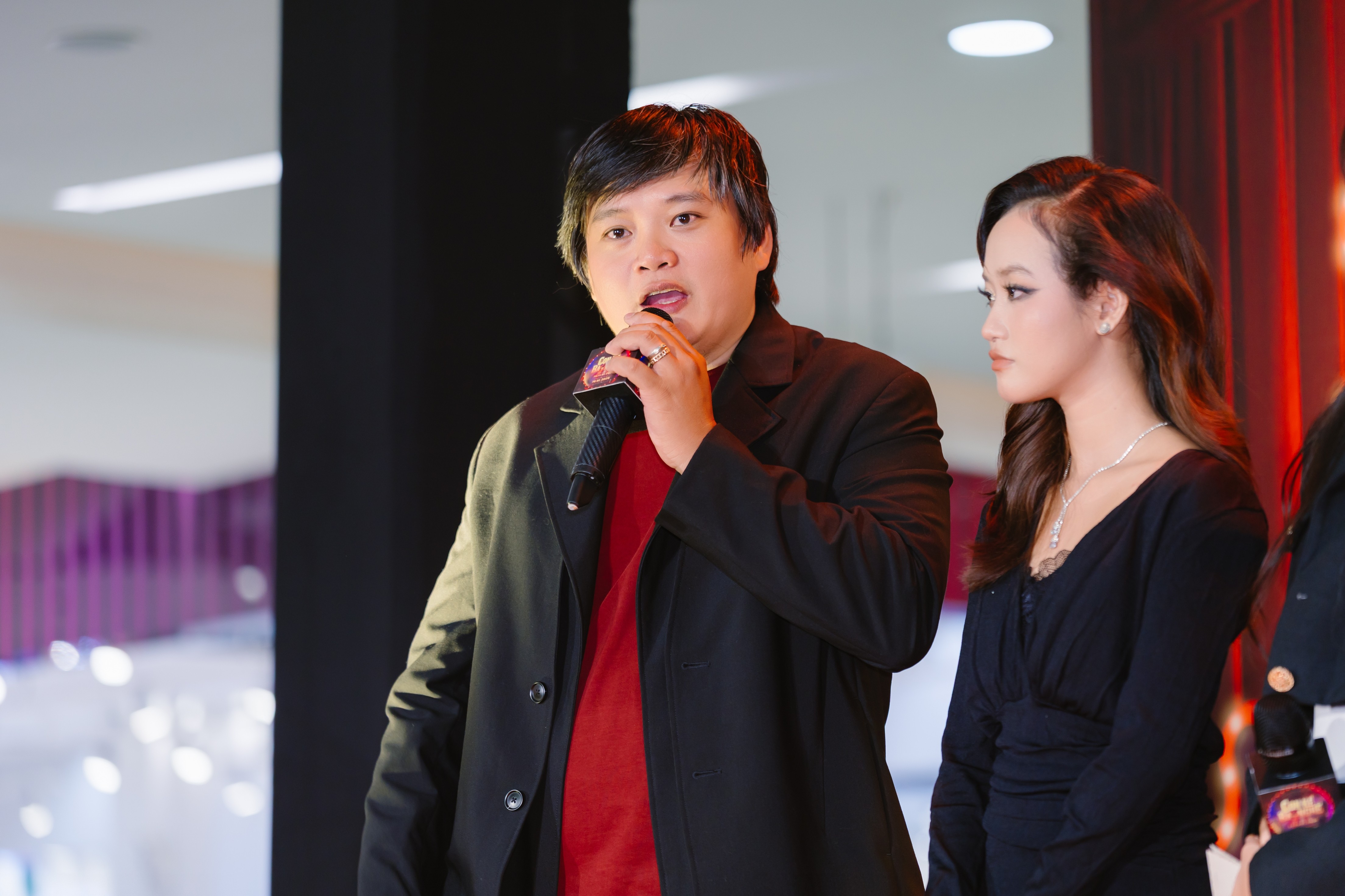 'Con kể ba nghe': Một thông điệp sâu sắc về cuộc đời người nghệ sĩ xiếc đi trên dây