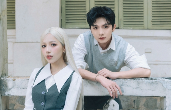 Vương Bình mở đầu năm 2026 rực rỡ: Fan Meeting 'cháy vé', đưa hit 'Thành phố phía Đông' trở lại cùng Phùng Khánh Linh