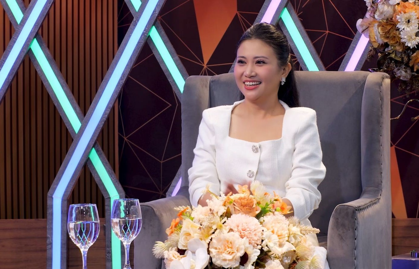 Huỳnh Ngân từng diễn kín lịch sân khấu kịch Sài Gòn, bật mí cách 'tách mình' với các nhân vật