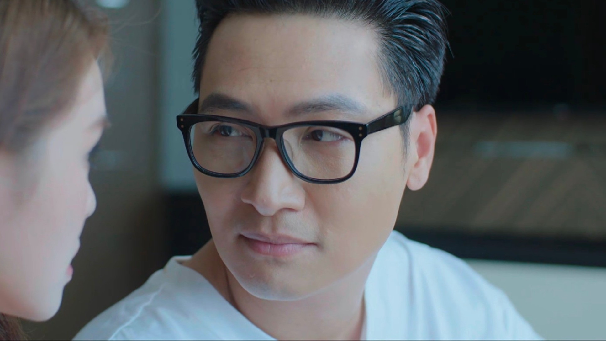 Cú bẻ lái trong tập 50 'Lằn ranh' và phản ứng bất ngờ từ nam chính Mạnh Trường