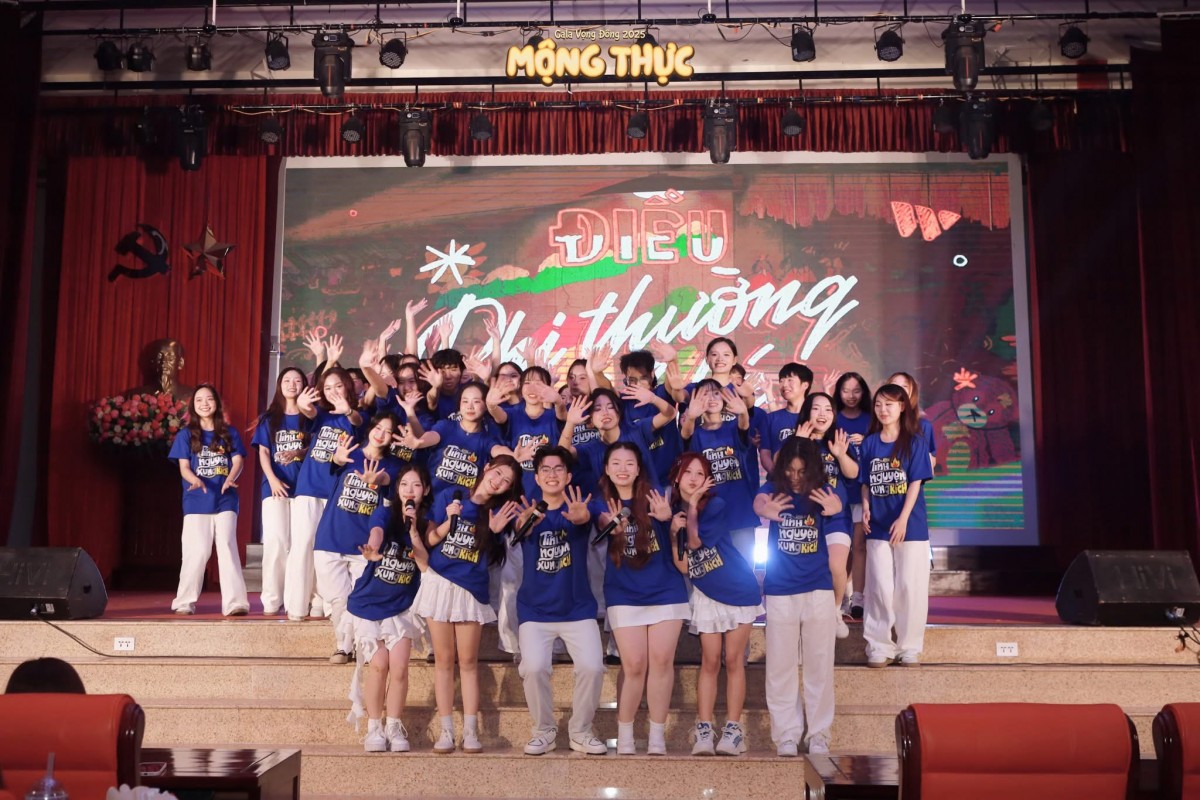 Duniverse thổi bùng sức trẻ trên sân khấu Gala Vọng Đông 2025: Mộng Thực