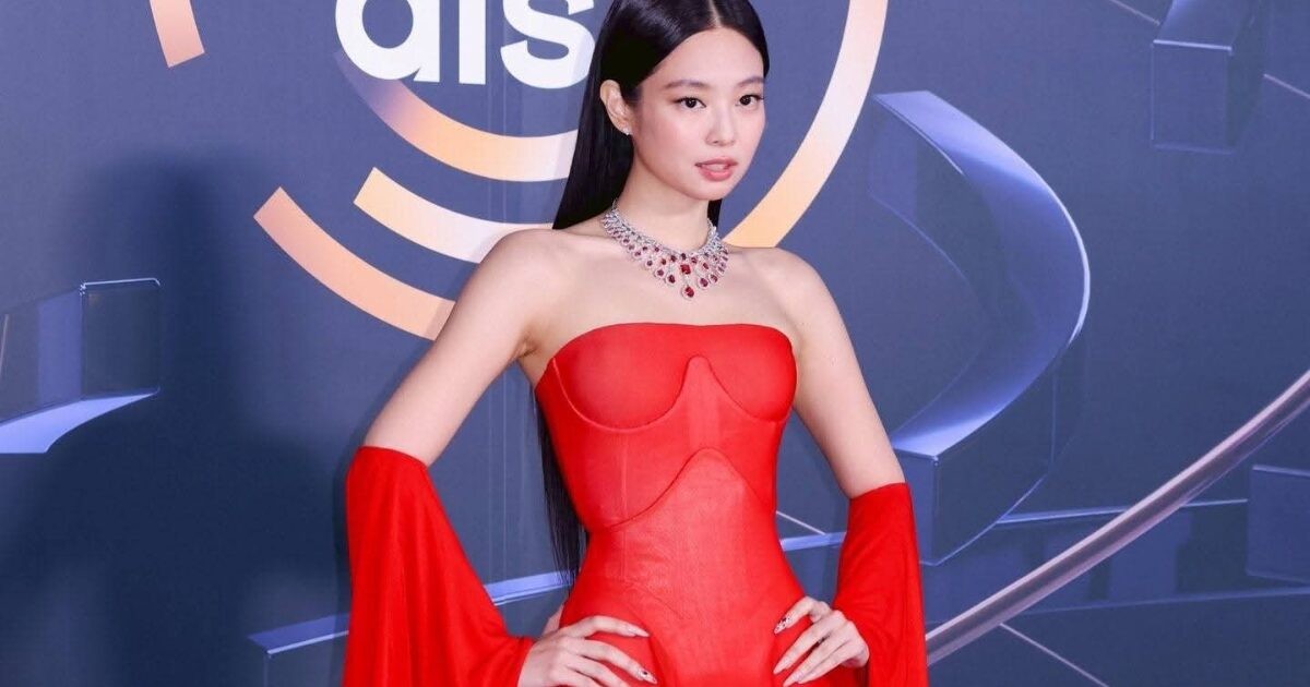 Netizen Hàn phẫn nộ khi Jennie (BlackPink) bị đồn đoán sai lệch