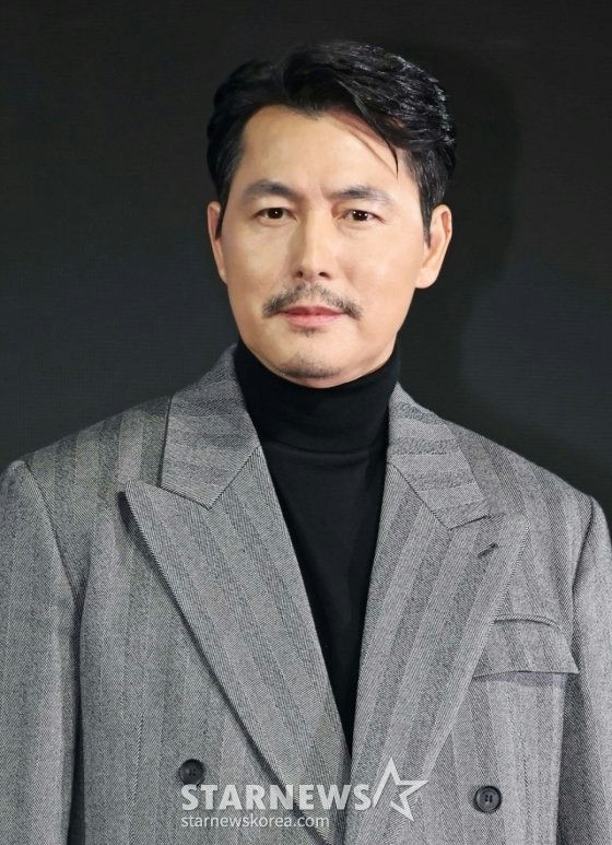 Jung Woo Sung bị chê diễn xuất kém, chi tiền 'lấp miệng' khán giả