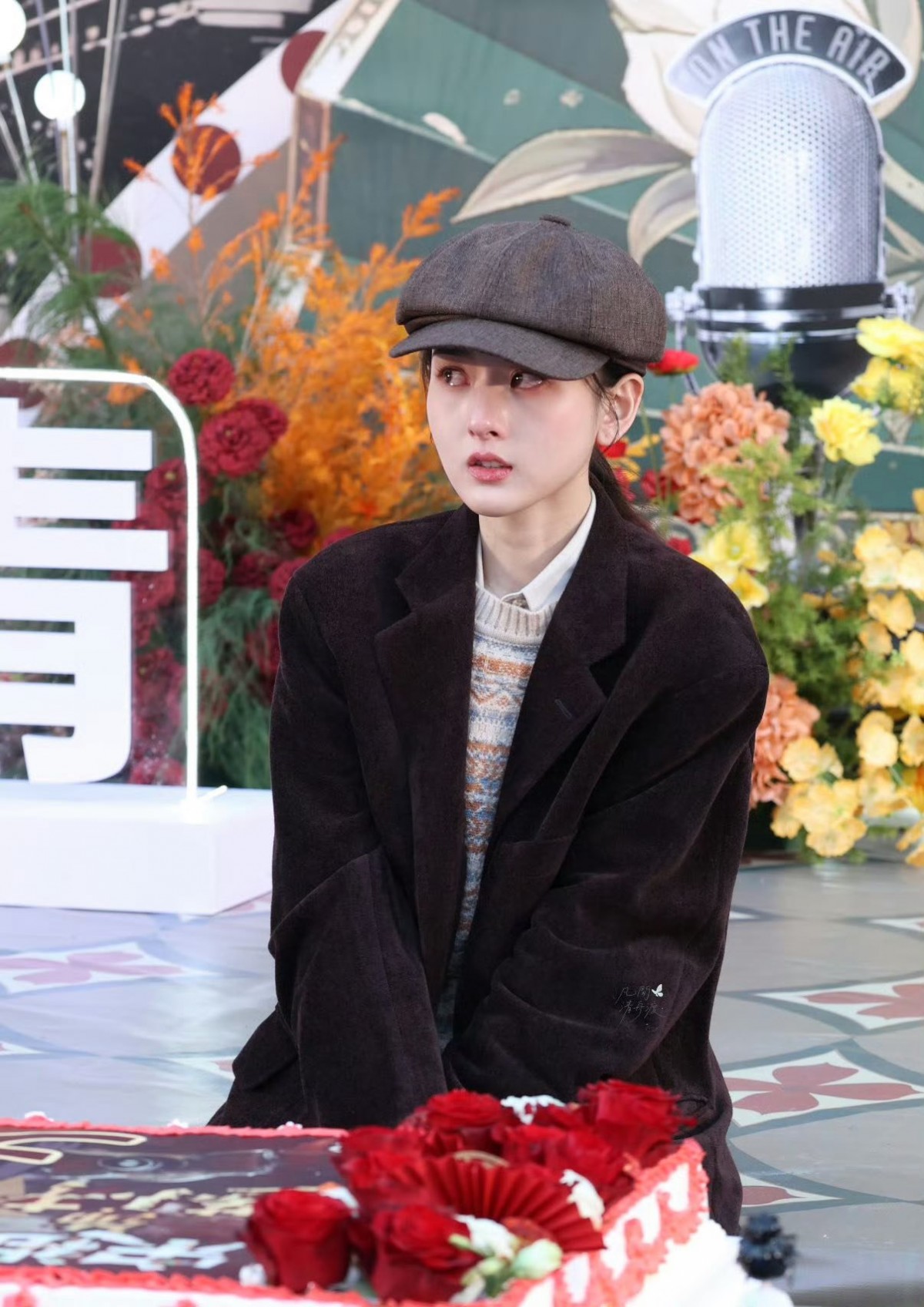 Tống Tổ Nhi bật khóc trong lễ đóng máy dự án mới