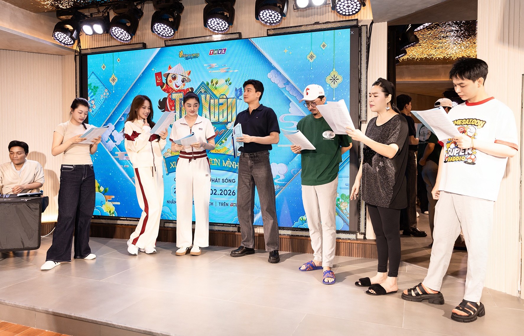 Quốc Trường, Lê Khánh cùng dàn nghệ sĩ hot tham gia 'Táo Xuân Bính Ngọ'