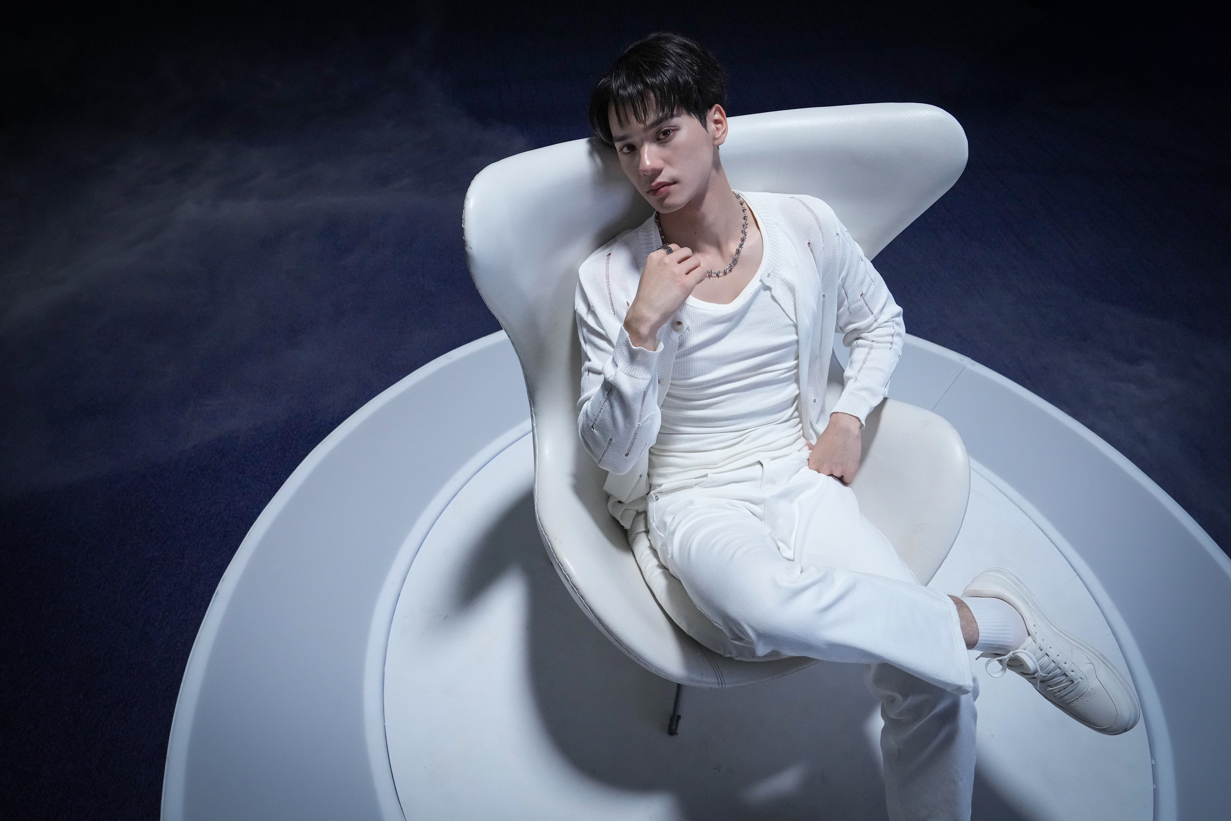 'Người đẹp và quái lạ': Phim hài quy tụ dàn sao Thái Lan, có cả nam thần boylove NuNew và Keng Harit