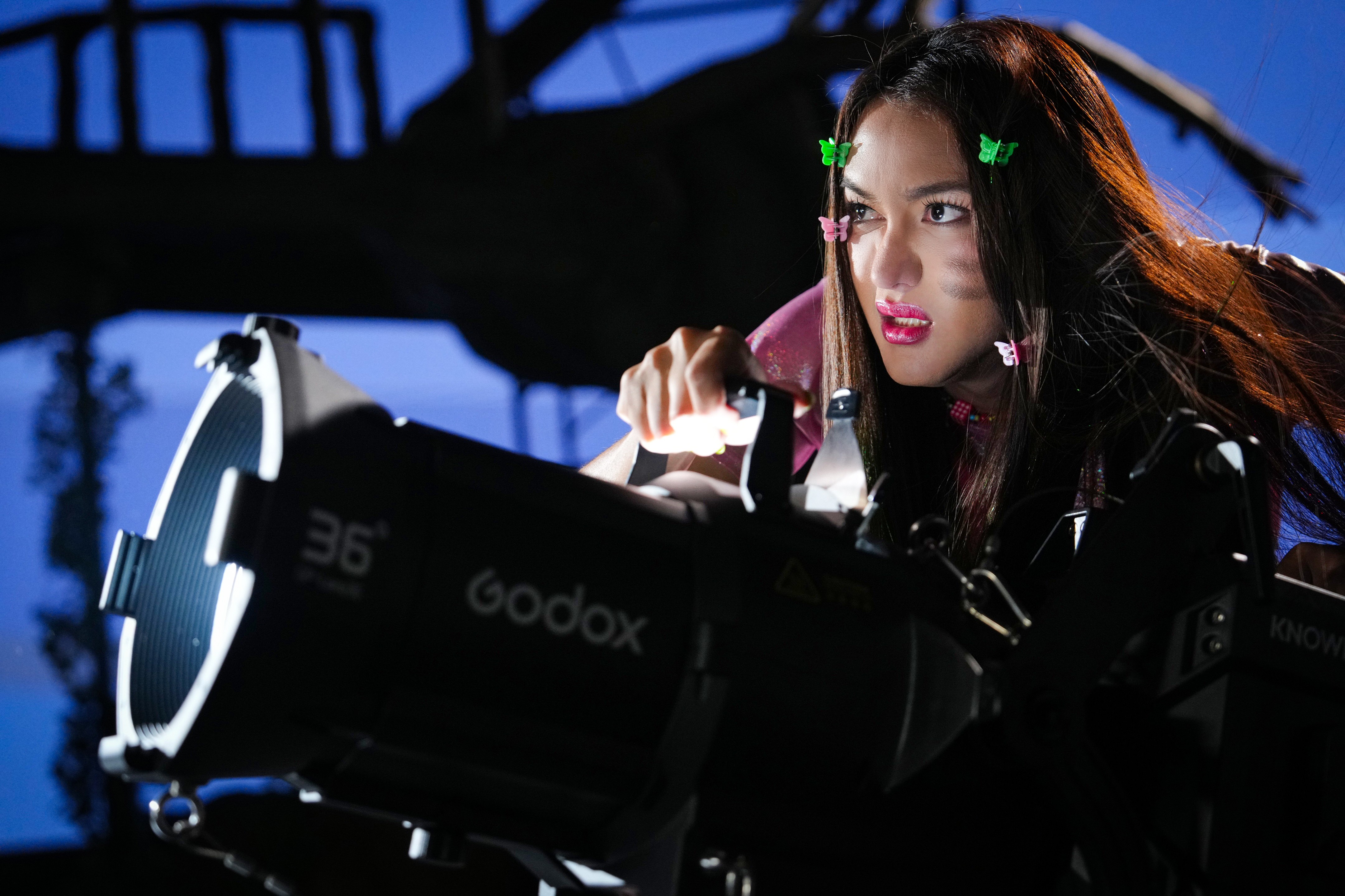 'Người đẹp và quái lạ': Phim hài quy tụ dàn sao Thái Lan, có cả nam thần boylove NuNew và Keng Harit