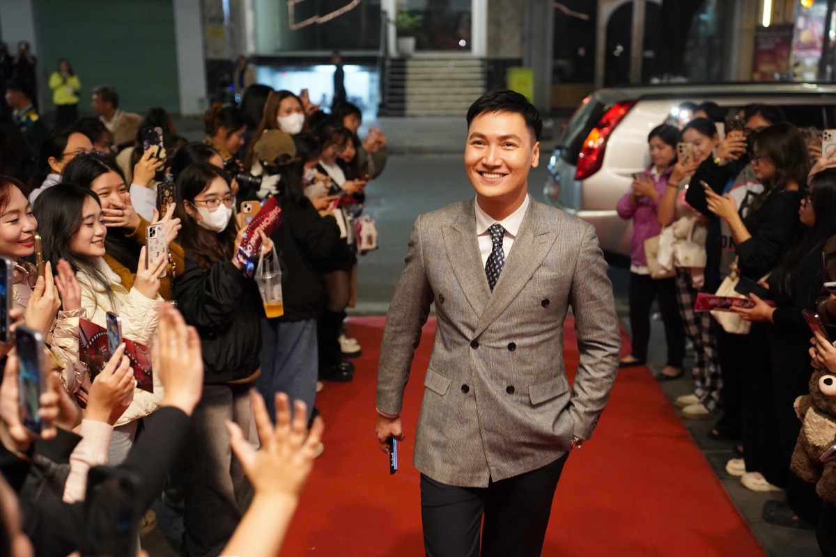 Thảm đỏ Lễ trao giải Cánh diều 2025: Nghệ sĩ hai miền Nam - Bắc gặp gỡ, ấm áp tình thân