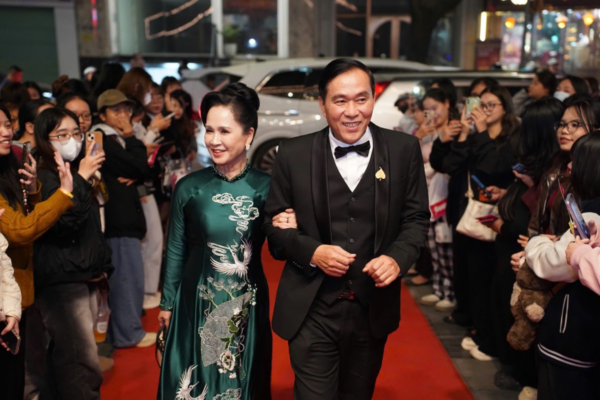 Thảm đỏ Lễ trao giải Cánh diều 2025: Nghệ sĩ hai miền Nam - Bắc gặp gỡ, ấm áp tình thân