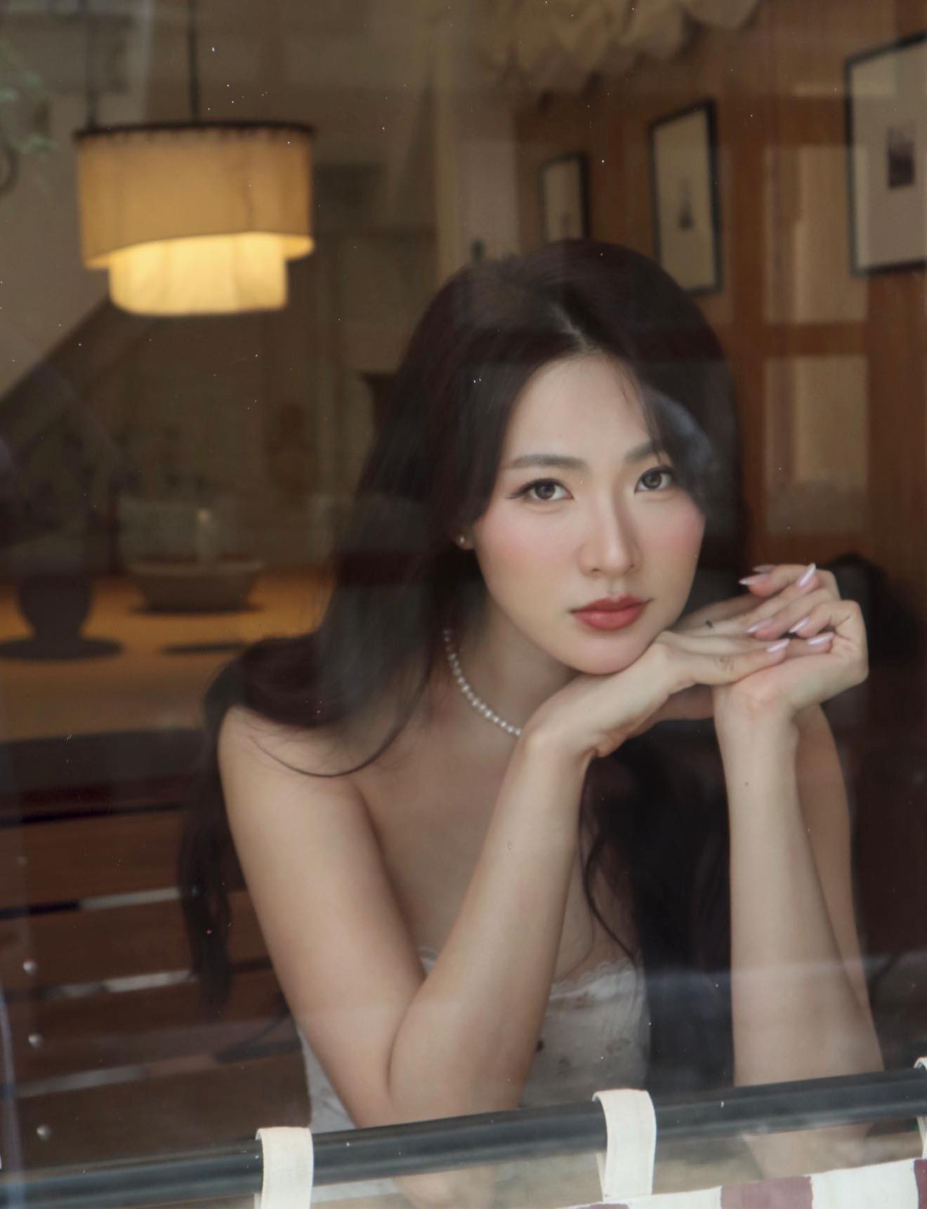 Sức hút từ vẻ đẹp đời thường của nàng thơ Minh Trang trước giờ phim lên sóng