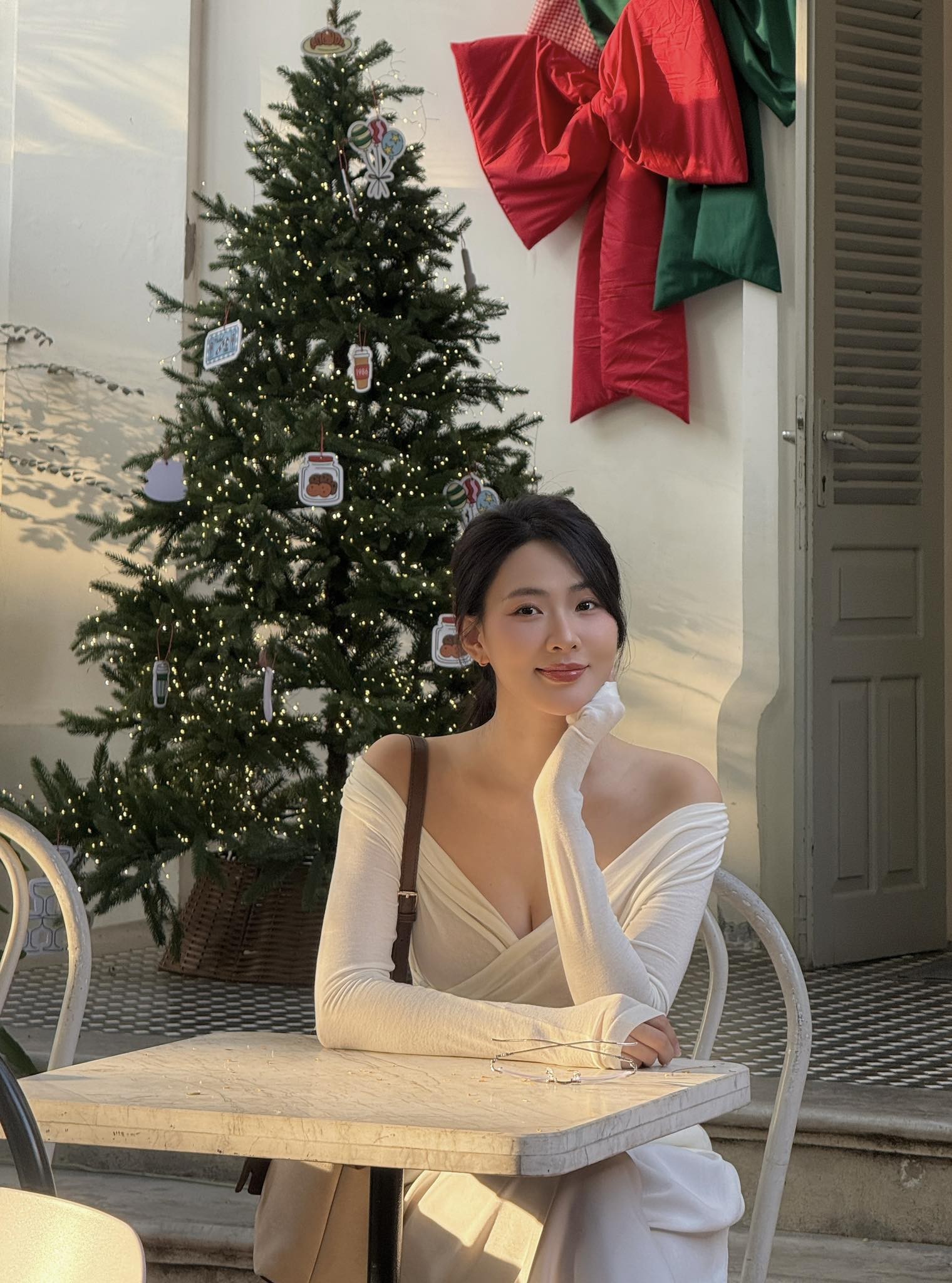 Sức hút từ vẻ đẹp đời thường của nàng thơ Minh Trang trước giờ phim lên sóng