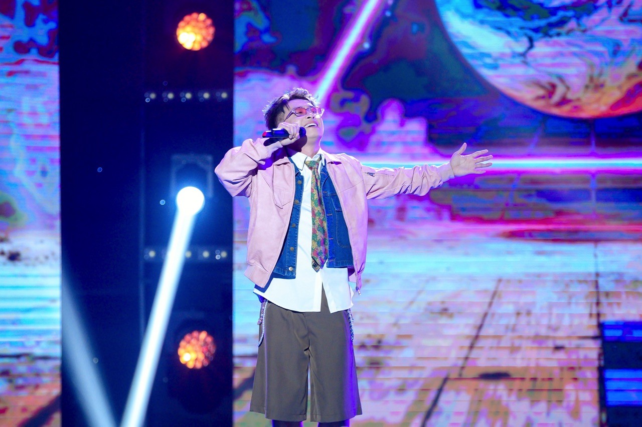 'Tỏa sáng sao đôi 2026': Trân Oanh hóa thôn nữ vùng cao, vừa hát vừa trình diễn vũ đạo, giành trọn điểm 10 của ba giám khảo