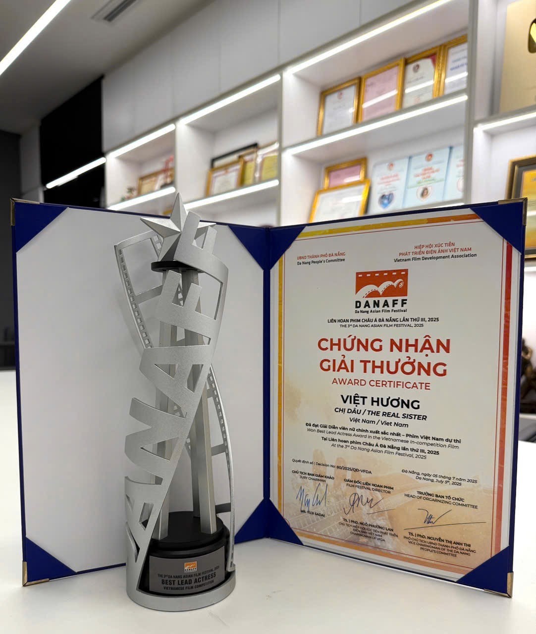 Việt Hương và mùa 'quả ngọt' sau hơn 30 năm bền bỉ với nghệ thuật