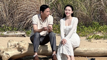 Nữ chủ tịch phim 'Lằn ranh' gây chú ý với dòng trạng thái đầy tâm sự về tình yêu