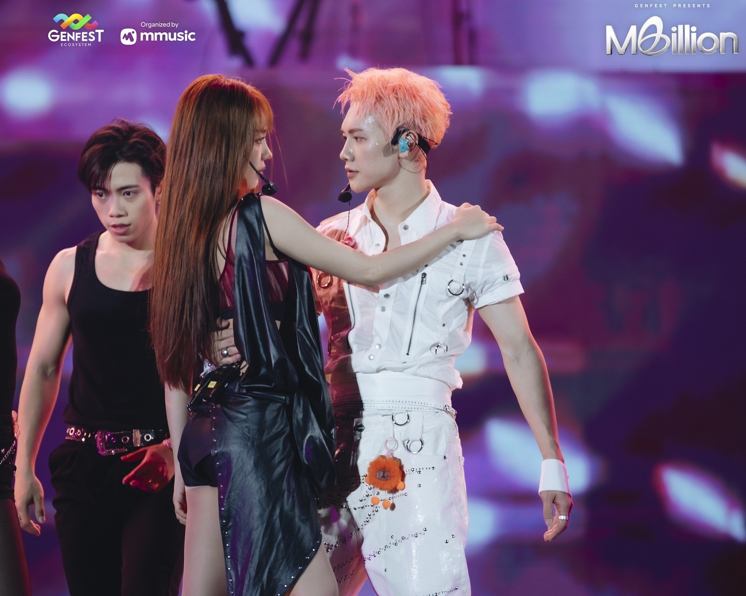 Hieuthuhai, Quang Hùng MasterD, Rhyder, Low G, Jsol, Phùng Khánh Linh khiến 'GENfest Presents MBillion Hà Nội' bùng nổ với 6 'mini concert' chất lượng