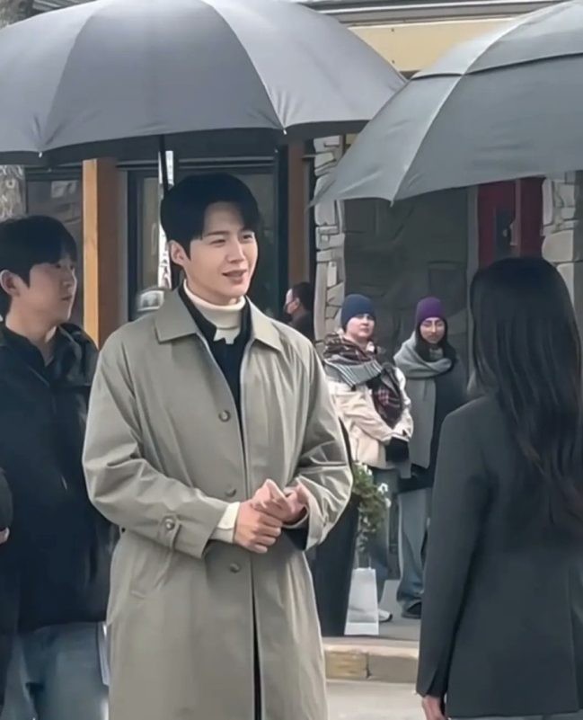 'Can This Love Be Translated?' bị chê sáo rỗng, Kim Seon Ho - Go Youn Jung 'gánh' cả phim