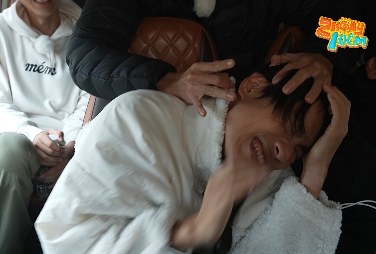 '2 ngày 1 đêm - Chuyện chưa kể': Kiều Minh Tuấn bật chế độ 'rối loạn ngôn ngữ', Hieuthuhai nhất quyết không muốn chung đội