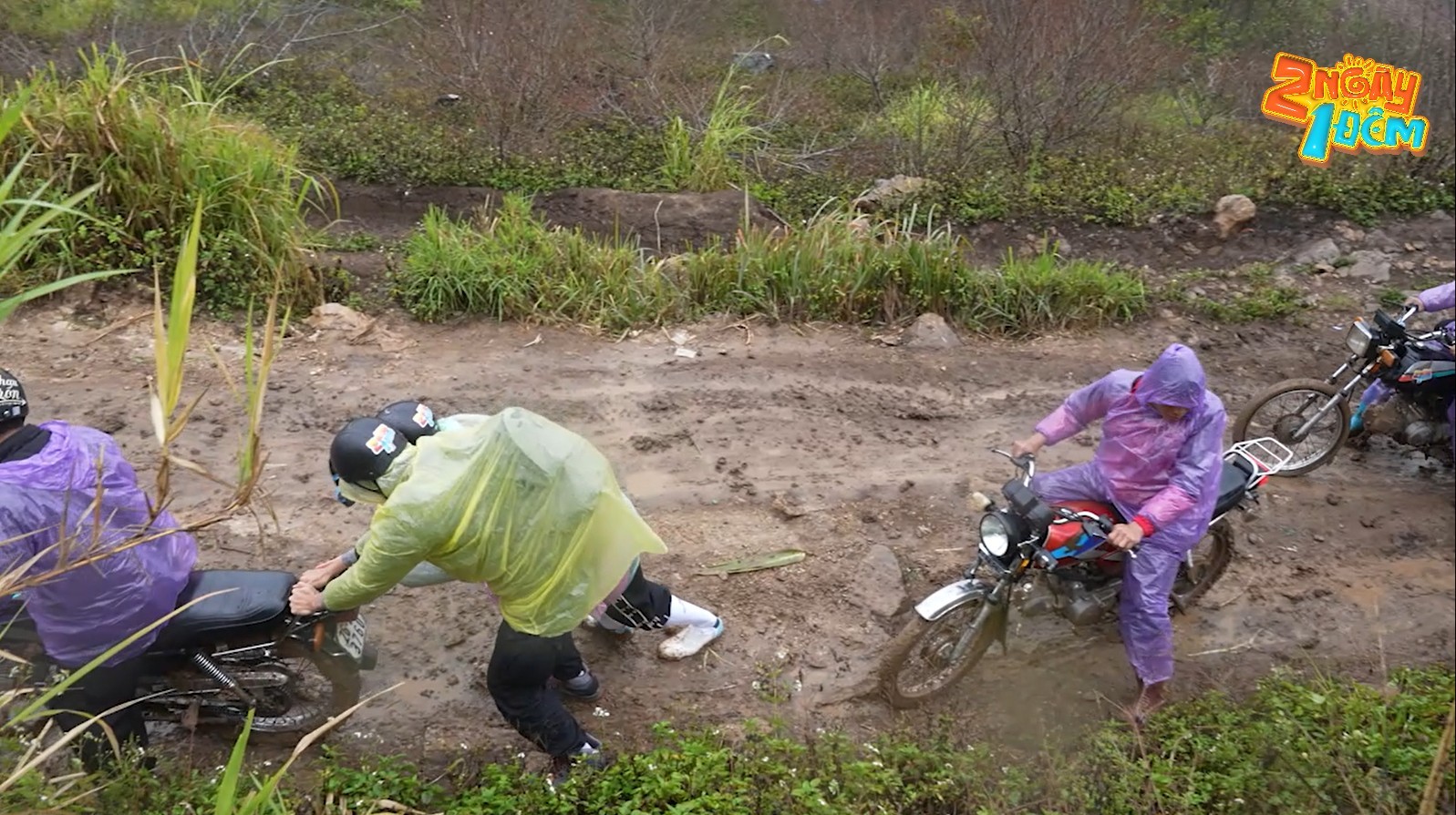 '2 ngày 1 đêm - Chuyện chưa kể': Kiều Minh Tuấn bật chế độ 'rối loạn ngôn ngữ', Hieuthuhai nhất quyết không muốn chung đội