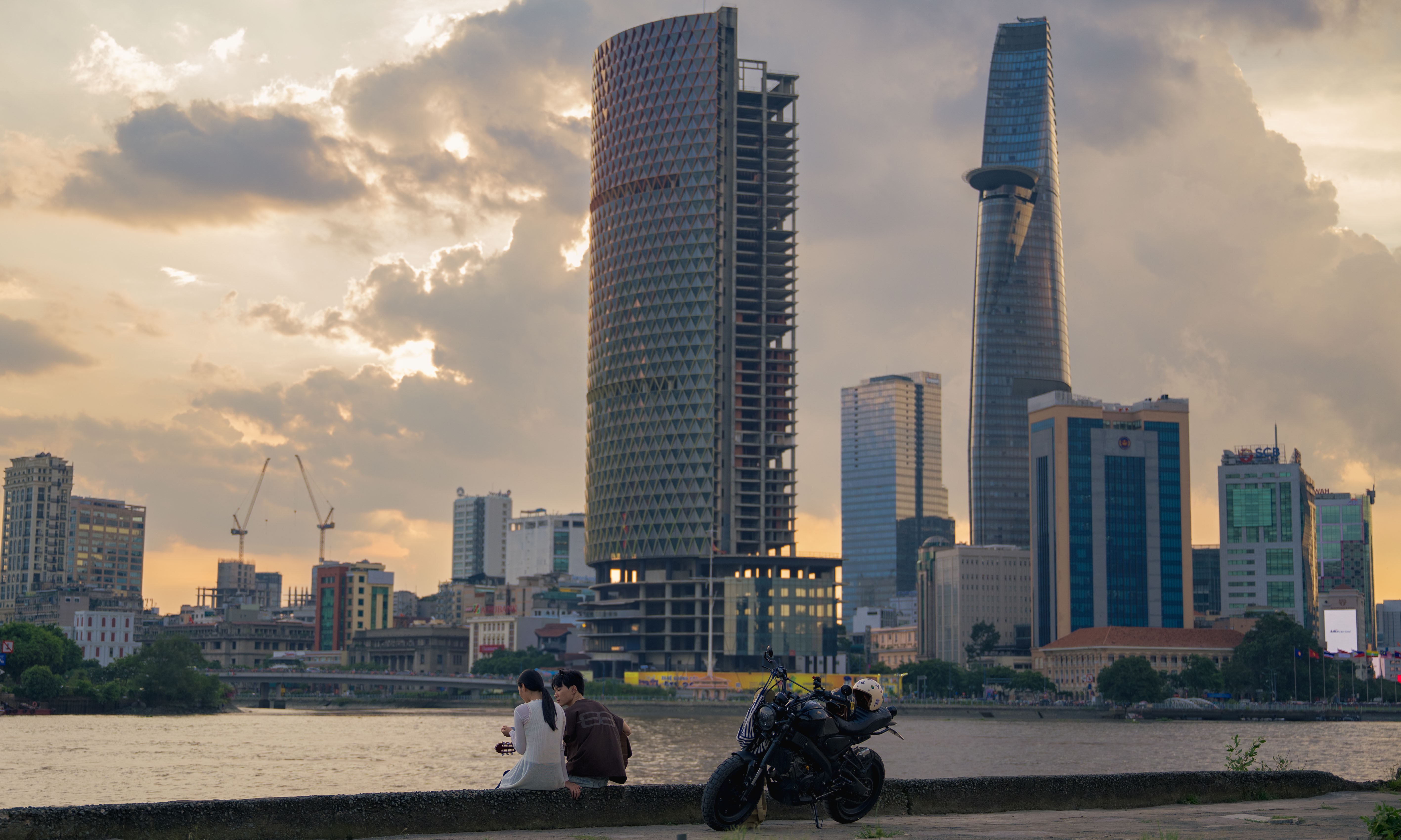 Lần đầu hợp tác trên màn ảnh rộng, Anh Tú Atus được Trường Giang giao vai chính trong phim Tết 'Nhà ba tôi một phòng'