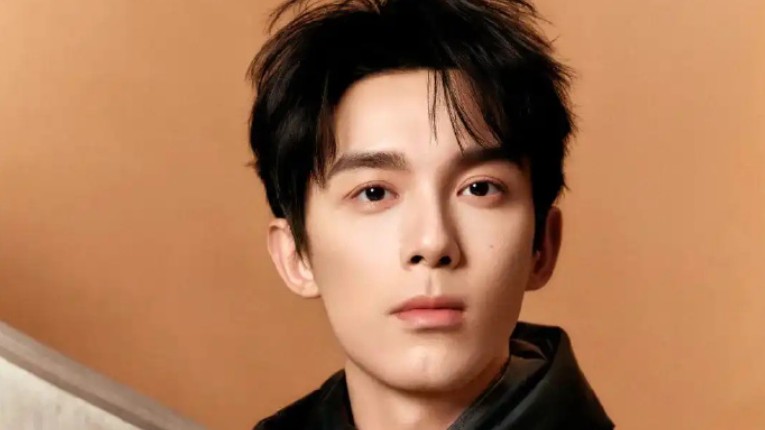 Hành động của Ngô Lỗi khi bị dọa rao bán ảnh nóng