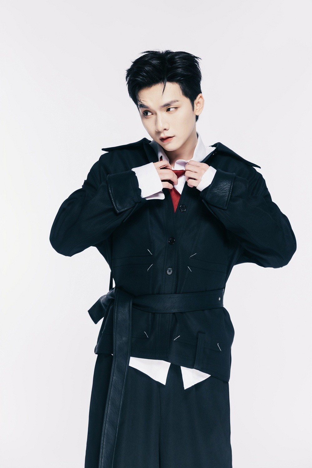 Vương Bình tung album Ấn bản Kim kết hợp những giọng ca khủng: Văn Mai Hương, Phùng Khánh Linh, Lâm Bảo Ngọc…