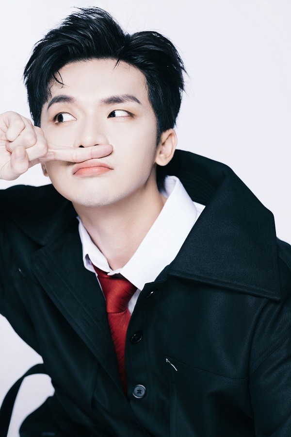 Vương Bình tung album Ấn bản Kim kết hợp những giọng ca khủng: Văn Mai Hương, Phùng Khánh Linh, Lâm Bảo Ngọc…