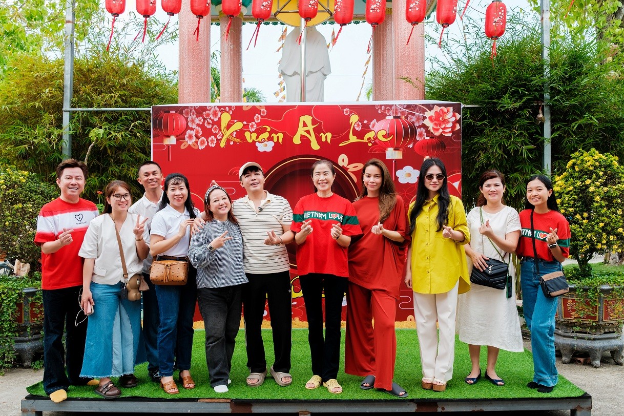 Hồ Ngọc Hà, Ngọc Linh và dàn nghệ sĩ lan tỏa thông điệp 'Cho đi nhiều hơn' tại Tây Ninh