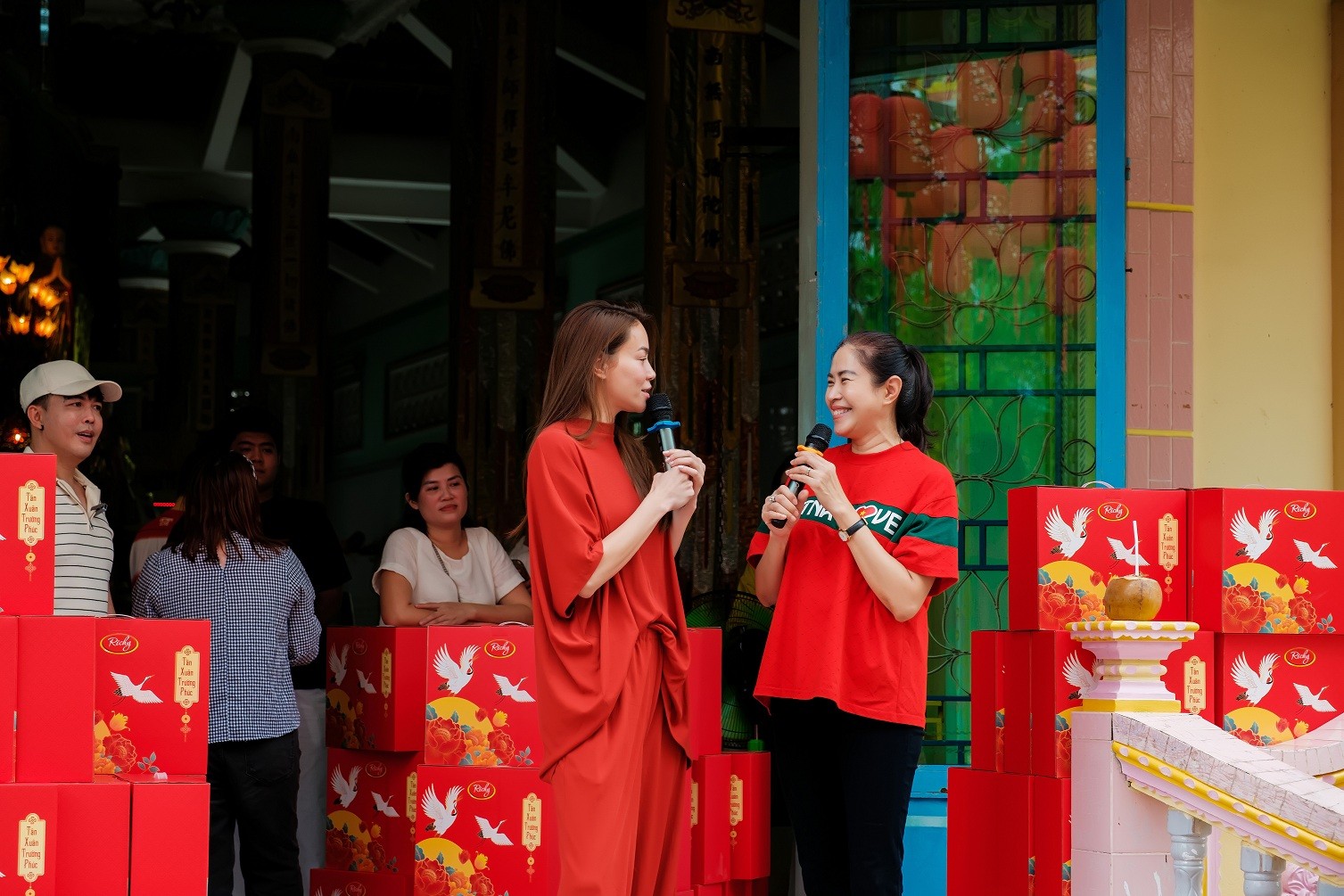 Hồ Ngọc Hà, Ngọc Linh và dàn nghệ sĩ lan tỏa thông điệp 'Cho đi nhiều hơn' tại Tây Ninh