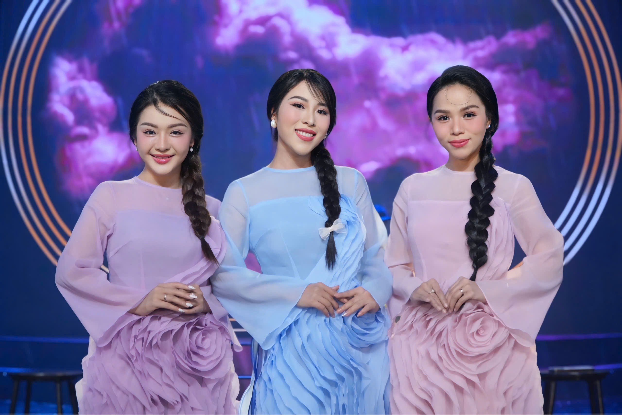 Nhóm Sen Việt ra mắt 'Đoản khúc ca xuân' nhân dịp Tết Nguyên đán