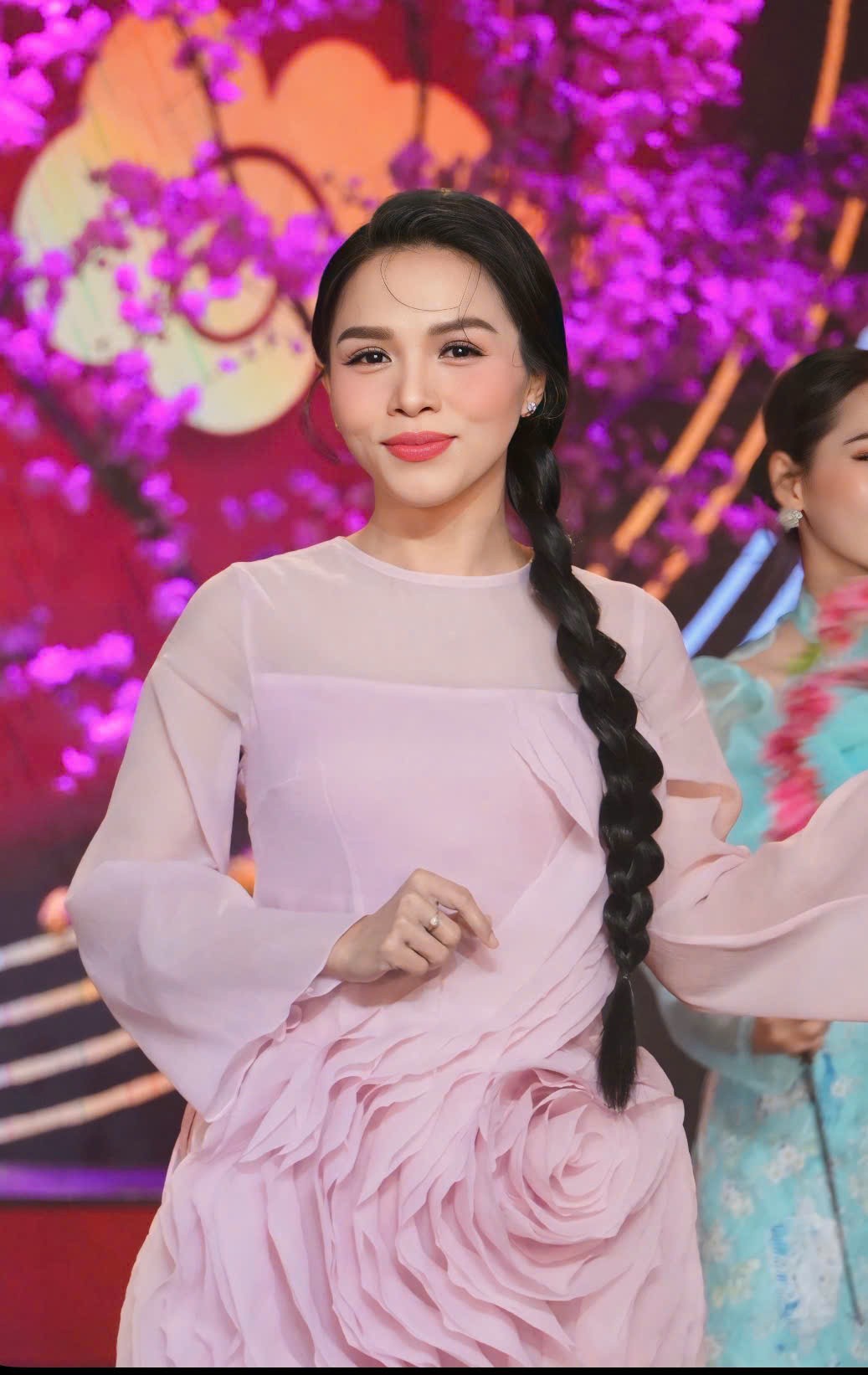 Nhóm Sen Việt ra mắt 'Đoản khúc ca xuân' nhân dịp Tết Nguyên đán