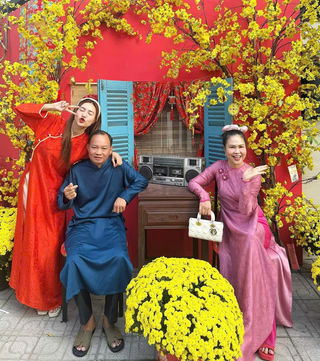 Năm Ngọ 'tám chuyện' cùng sao tuổi Ngọ