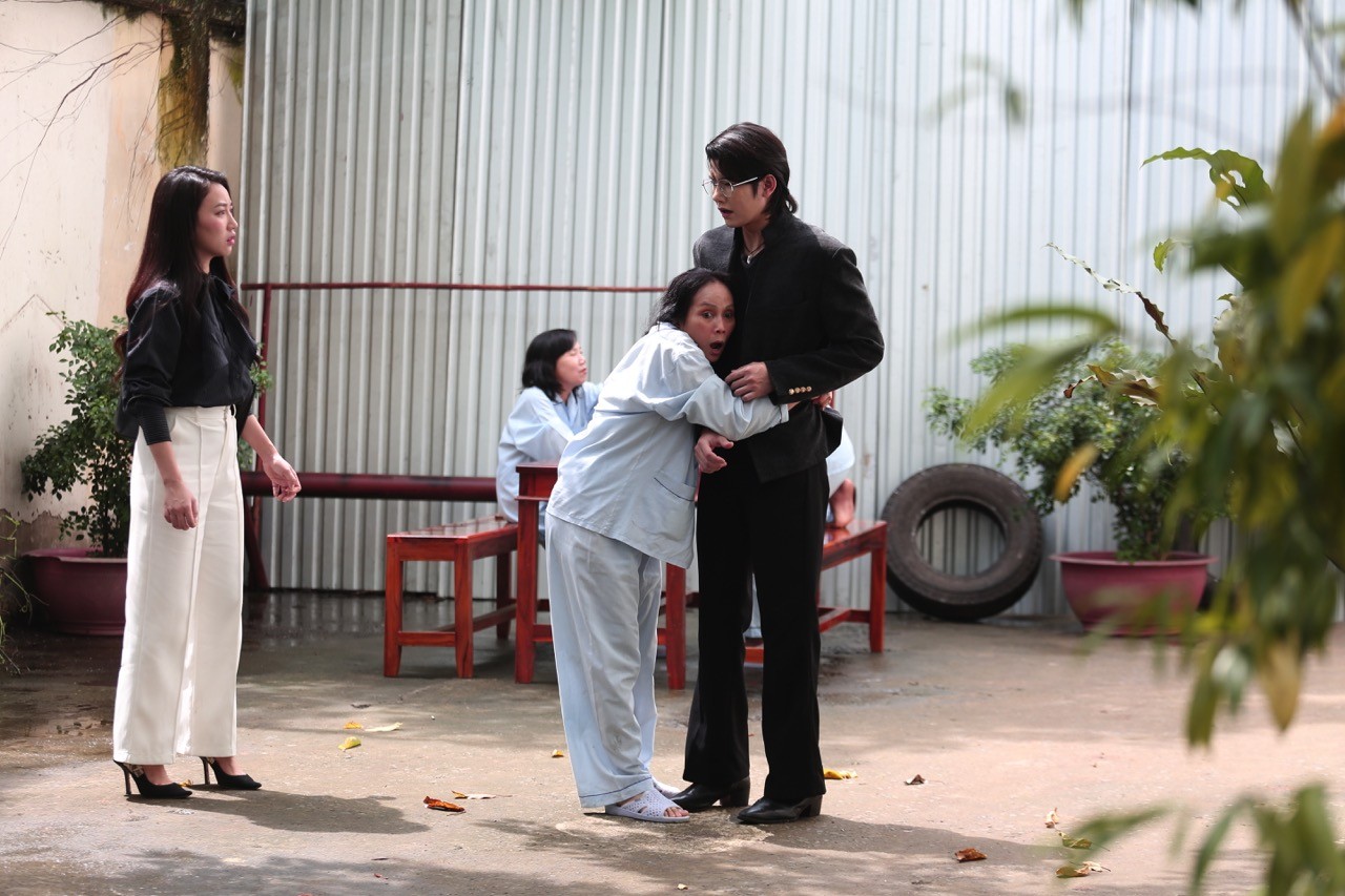 Thân Thúy Hà và Ngọc Tưởng đối đầu căng thẳng trong 'Người thừa kế không danh phận'