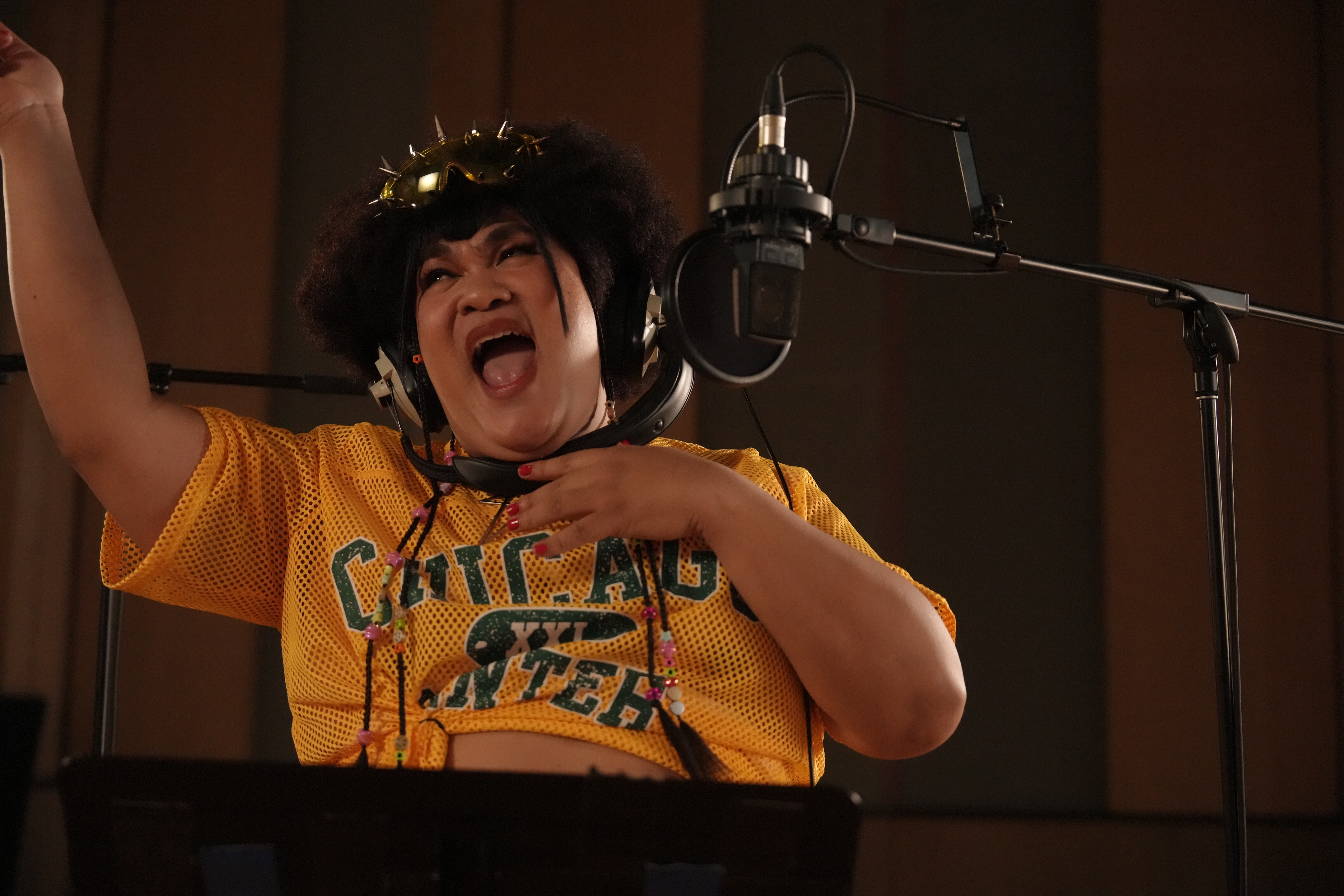 'Người đẹp và quái lạ' tung trailer lồng tiếng hài hước với màn góp giọng hát của Lamoon