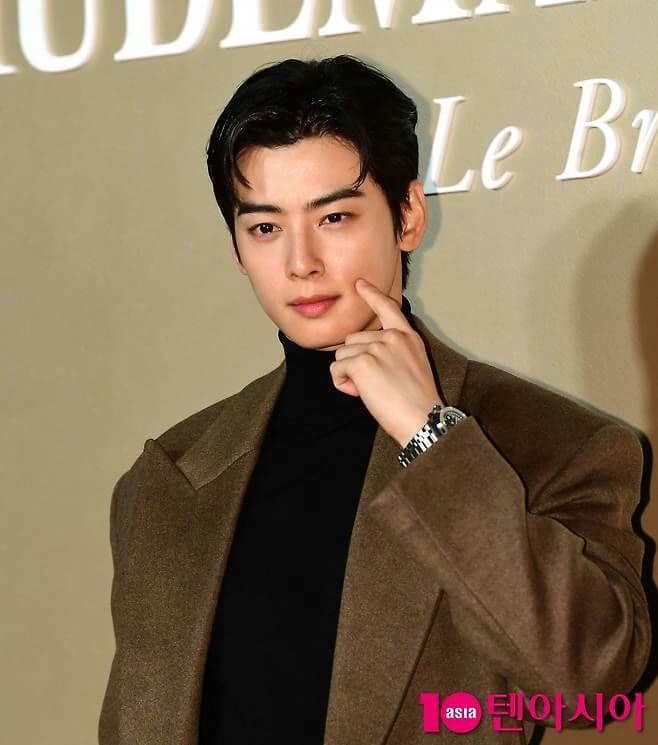 Cha Eun Woo được phong 'Thiên tài trốn thuế', lọt Top 6 sao trốn thuế nhiều nhất thế giới