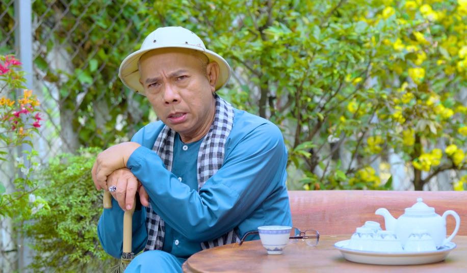 'Cười cùng Bác Ba Phi': Diễn viên Tường Vi vỡ nợ gần 200 triệu vì tiêu xài hoang phí