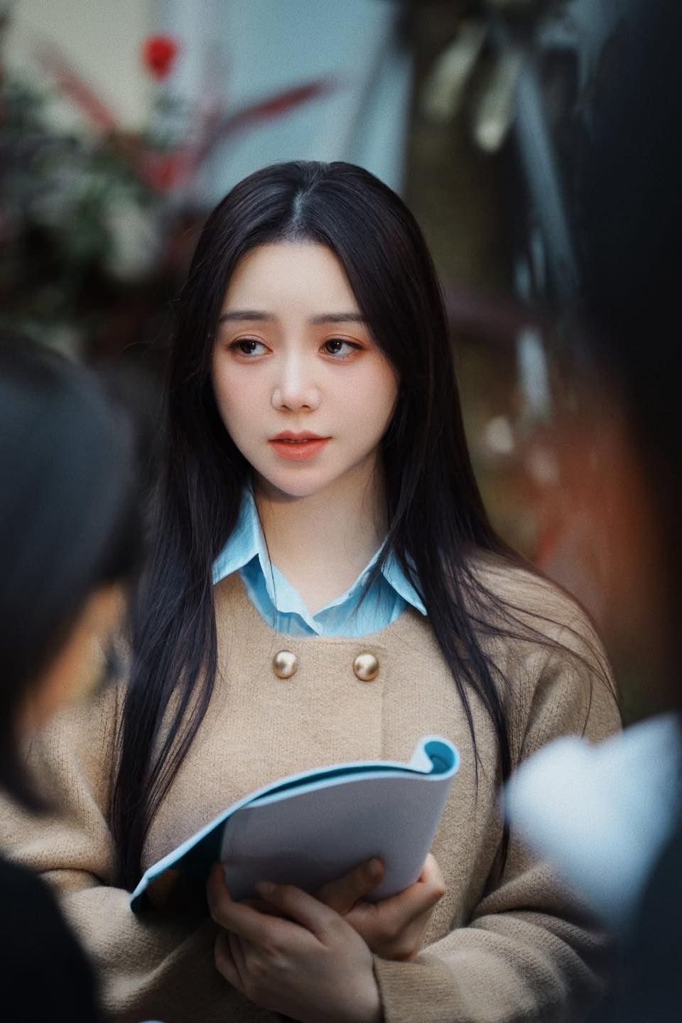 'Thoát xác' khỏi những vai diễn cũ, Quỳnh Kool tái xuất với vẻ đẹp đằm thắm đầy trầm tư