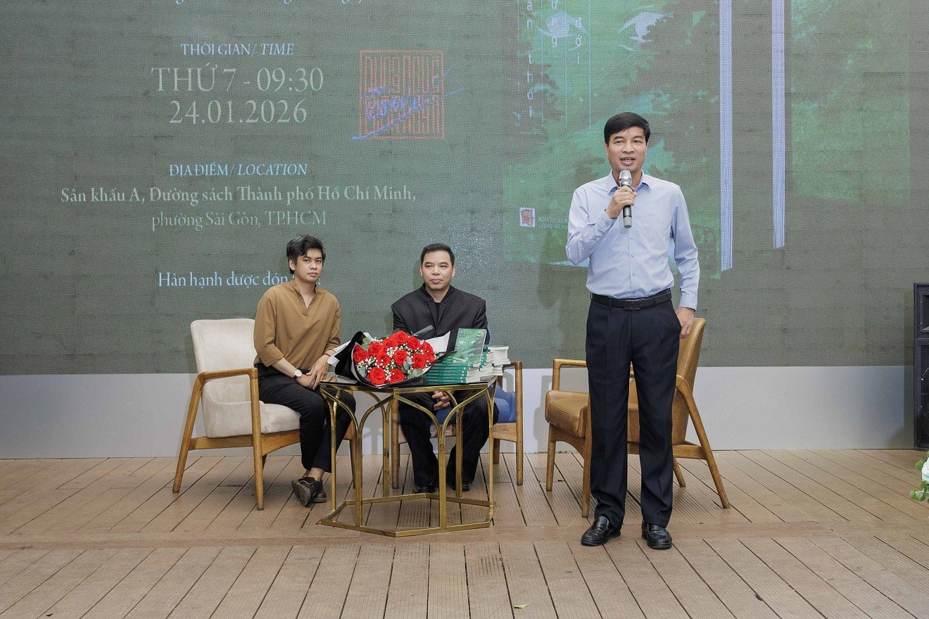 Tăng Thanh Hà bất ngờ xuất hiện tại sự kiện ra mắt tiểu thuyết mới của nhà văn Dương Bình Nguyên