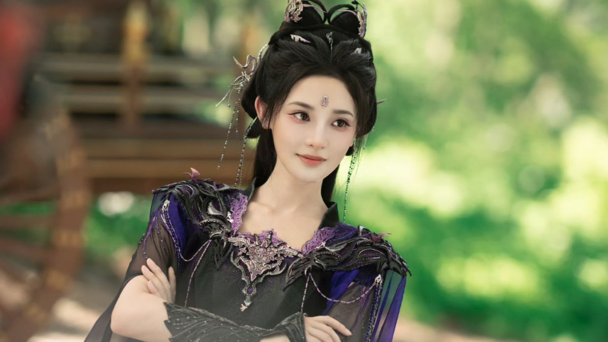 Bành Tiểu Nhiễm vướng tranh cãi vì ‘EQ thấp’