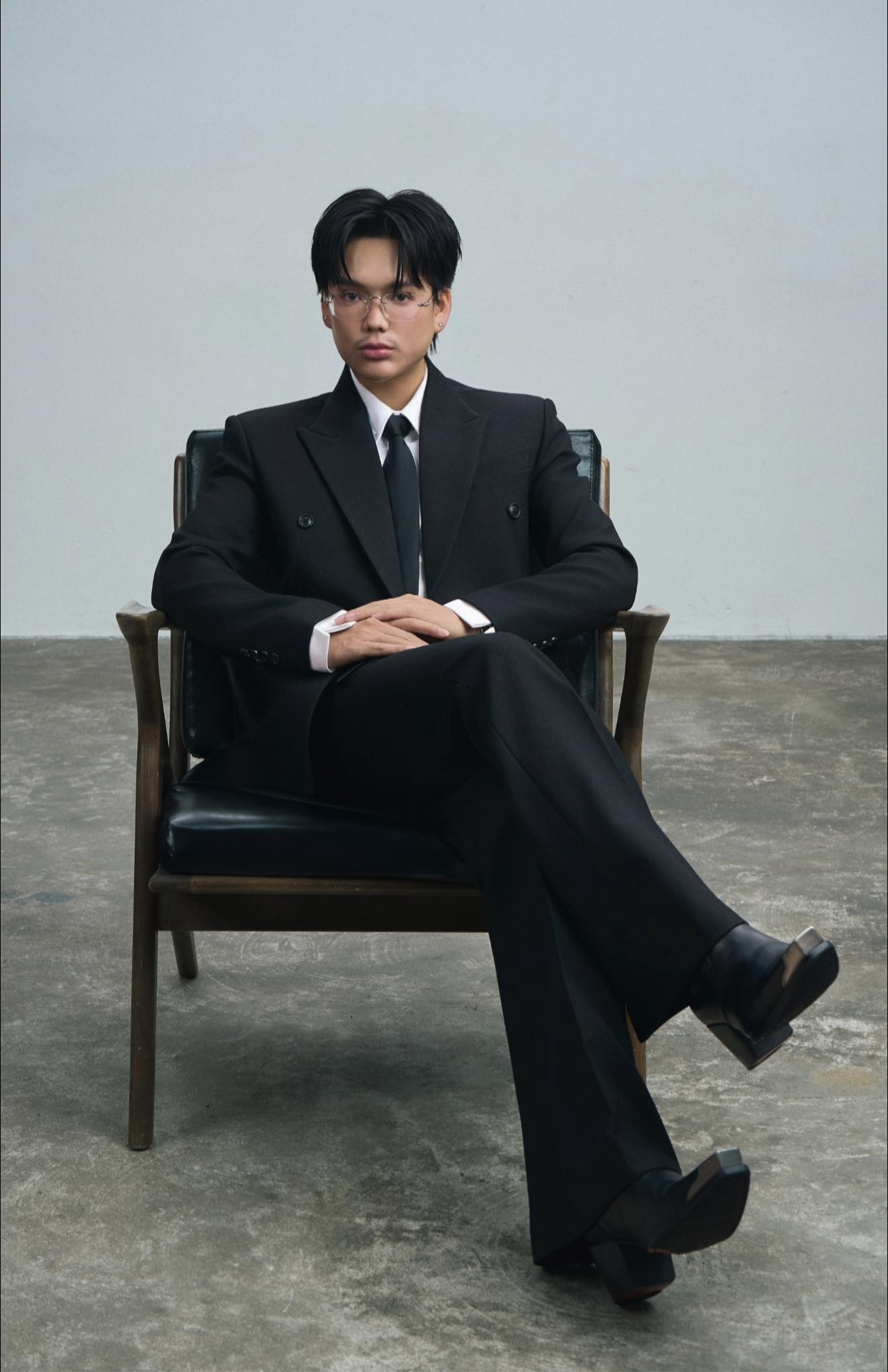 Phạm Thoại tái xuất với diện mạo lạ lẫm sau nửa năm rời xa showbiz